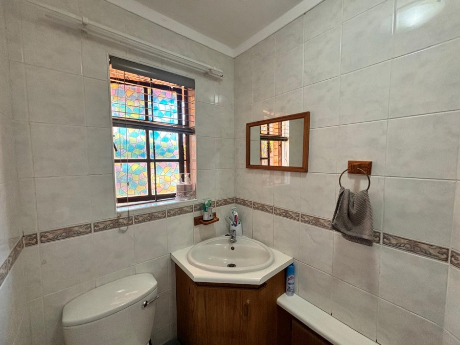 3 Bedroom Property for Sale in Mooivallei Park North West